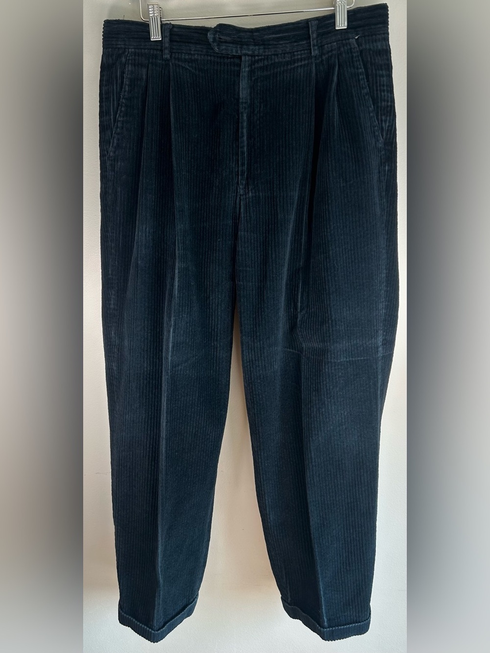 Vintage Sedgewick Men’s Corduroy Pants Size 33X29 Dark Blue Pleated Straight Fit